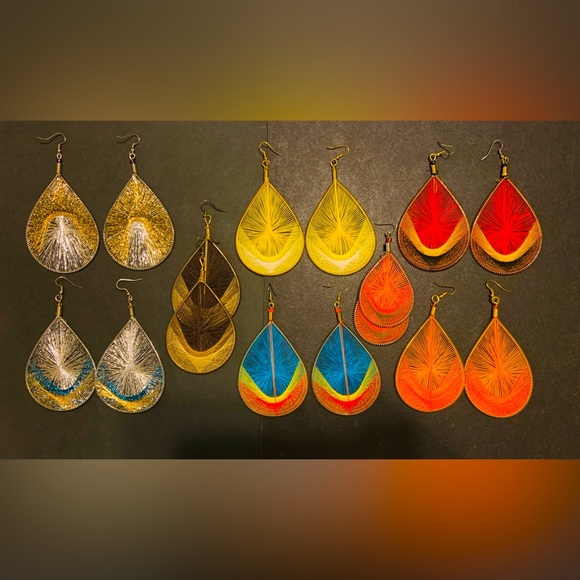 VINTAGE STYLE EARRINGS (different colours ) - Picture 1 of 4